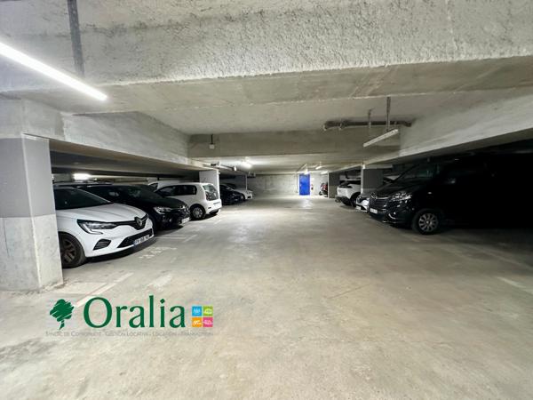 Parking · Location Bordeaux (33800)