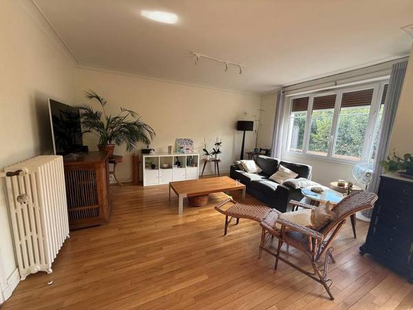 Chamalières, Appartement de 82 m 2 de 880 € CC