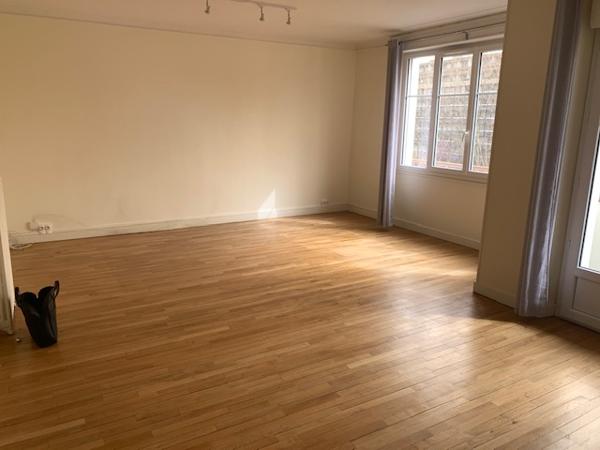 Chamalières, Appartement de 82 m 2 de 880 € CC
