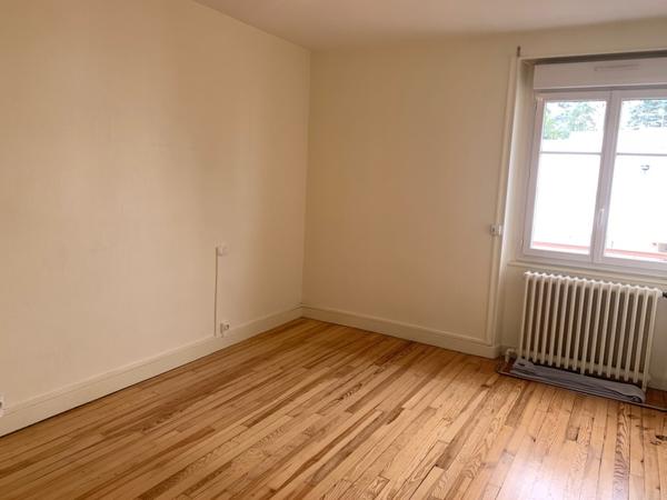 Chamalières, Appartement de 82 m 2 de 880 € CC