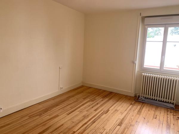 Chamalières, Appartement de 82 m 2 de 880 € CC