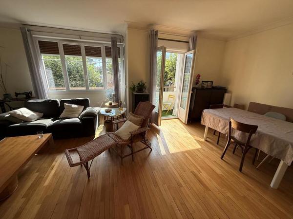 Chamalières, Appartement de 82 m 2 de 880 € CC