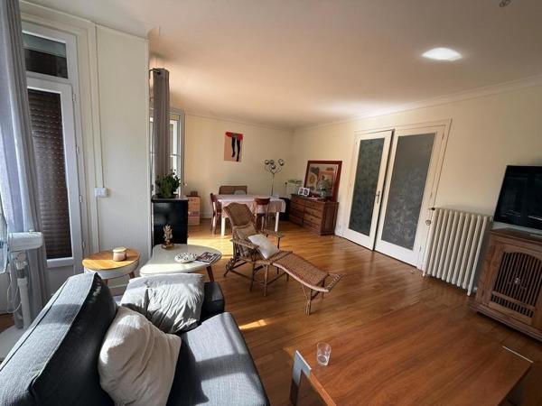 Chamalières, Appartement de 82 m 2 de 880 € CC