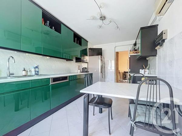 Appartement F4 à vendre  4 pièces - 110 m 2   MARSEILLE  - 13008