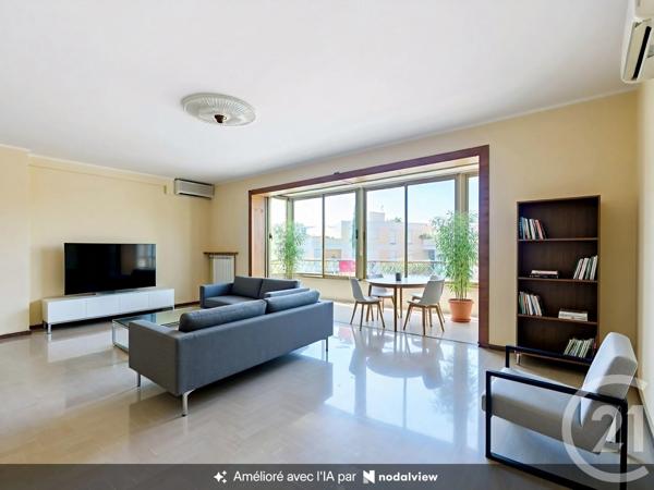 Appartement F4 à vendre  4 pièces - 110 m 2   MARSEILLE  - 13008