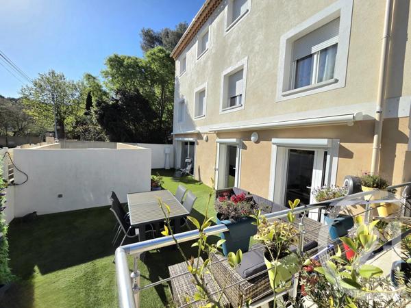 Appartement F4 à vendre  4 pièces - 110 m 2   MARSEILLE  - 13008