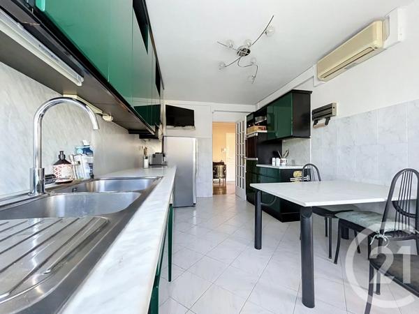 Appartement F4 à vendre  4 pièces - 110 m 2   MARSEILLE  - 13008