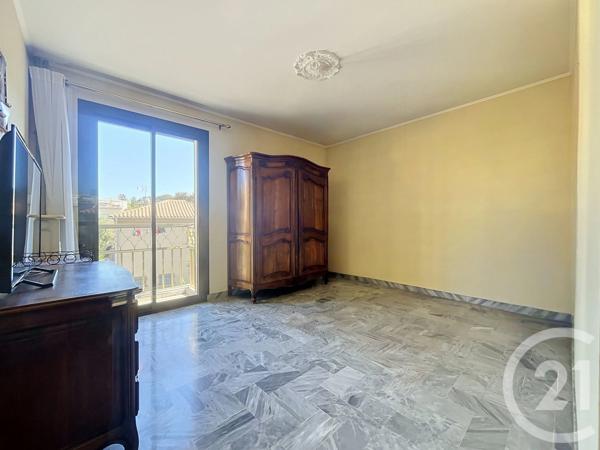 Appartement F4 à vendre  4 pièces - 110 m 2   MARSEILLE  - 13008
