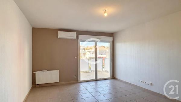 Appartement T2 à vendre  2 pièces - 45,55 m 2   ST MARTIN DE CRAU  - 13