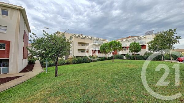Appartement T2 à vendre  2 pièces - 45,55 m 2   ST MARTIN DE CRAU  - 13