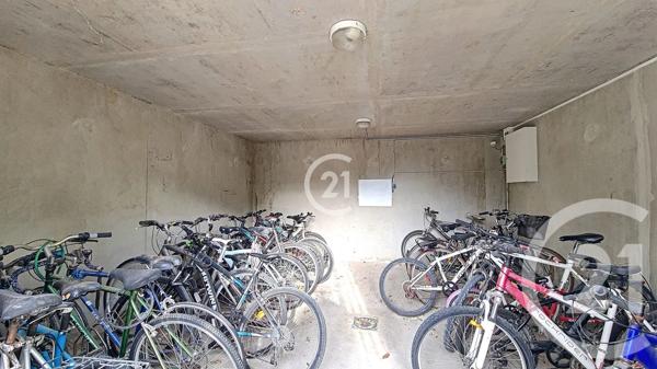Appartement T2 à vendre  2 pièces - 45,55 m 2   ST MARTIN DE CRAU  - 13