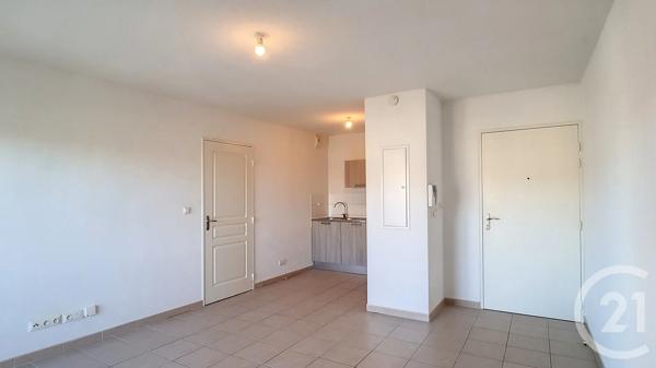 Appartement T2 à vendre  2 pièces - 45,55 m 2   ST MARTIN DE CRAU  - 13