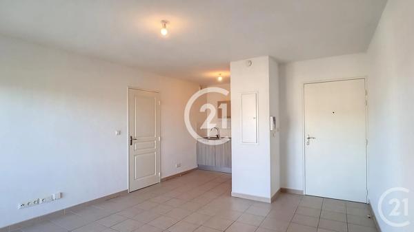 Appartement T2 à vendre  2 pièces - 45,55 m 2   ST MARTIN DE CRAU  - 13