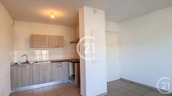 Appartement T2 à vendre  2 pièces - 45,55 m 2   ST MARTIN DE CRAU  - 13