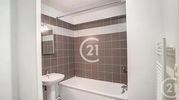 Appartement T2 à vendre  2 pièces - 45,55 m 2   ST MARTIN DE CRAU  - 13
