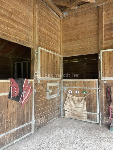 Propriete equestre de 158,44 m²