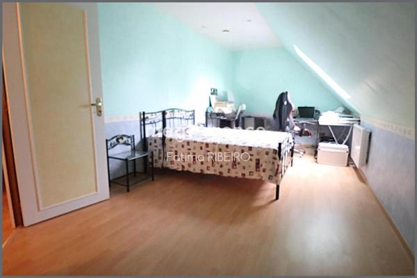 Maison à Rozay-en-Brie, 77540 - 6 pièces 120m²