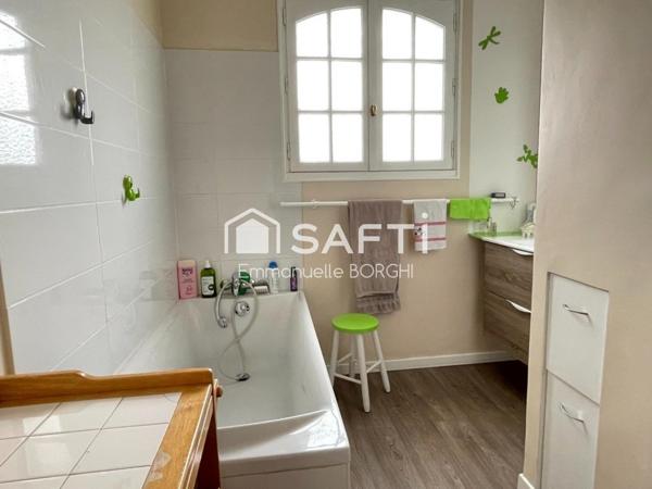 Grande maison familiale, 6 chambres, jardin, garage.