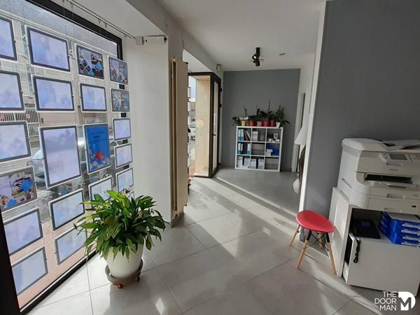 Locaux commerciaux - Vendu - 62 m² - LE PERRAY-EN-YVELINES | The Door Man
