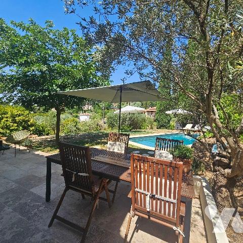 Éveillez vos sens dans cette splendide villa, petit coin de paradis typiquement provençal !