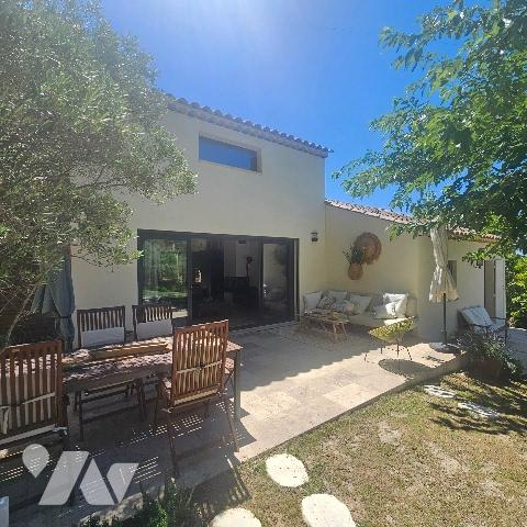 Éveillez vos sens dans cette splendide villa, petit coin de paradis typiquement provençal !