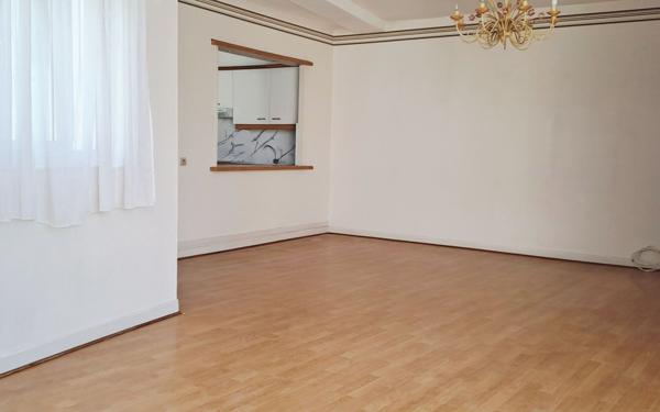 Appartement à louer    4 pièces • 99 m2 Saint-Quentin