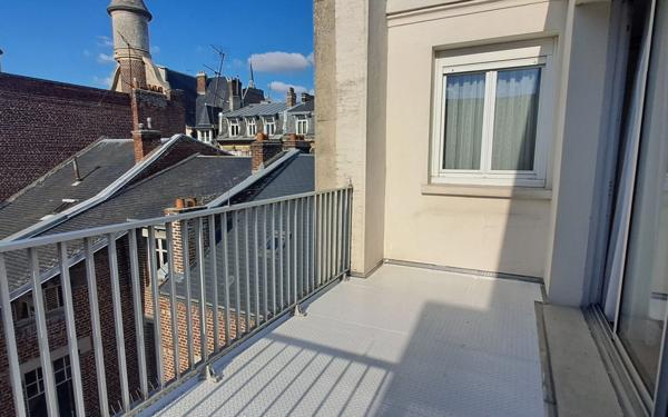 Appartement à louer    4 pièces • 99 m2 Saint-Quentin