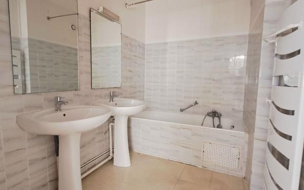 Appartement à louer    4 pièces • 99 m2 Saint-Quentin