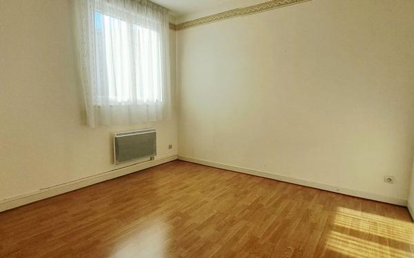 Appartement à louer    4 pièces • 99 m2 Saint-Quentin