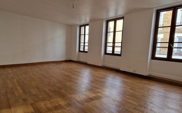 Appartement à louer    3 pièces • 83 m2 Triel-sur-Seine
