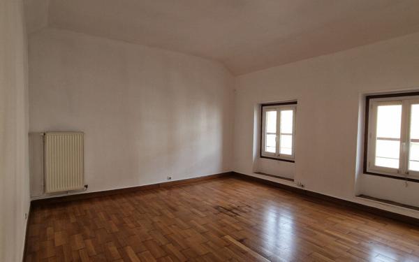 Appartement à louer    3 pièces • 83 m2 Triel-sur-Seine