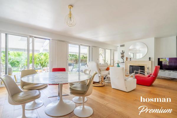 Coup de coeur - Maison partagée 6 pièces de 220m² carrez - 326m2 au total - terrasses, jardin, dépendance, parkings, sauna - Quai du Barrage, Joinville-le-Pont