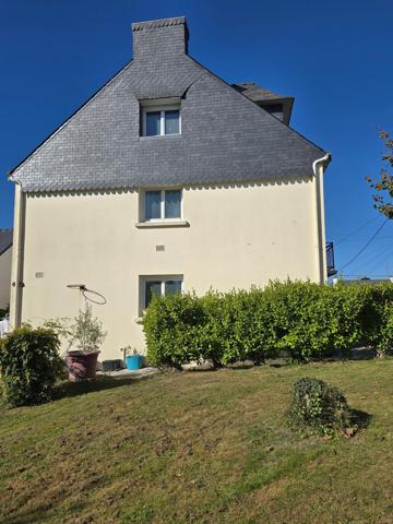 Maison
         9 pièces
        - 155 m² Exclusivité 390 000 € *