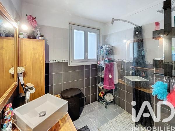Maison à vendre 5 pièces 108 m² Dangé-Saint-Romain