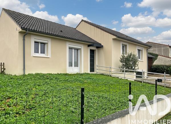 Maison à vendre 5 pièces 108 m² Dangé-Saint-Romain