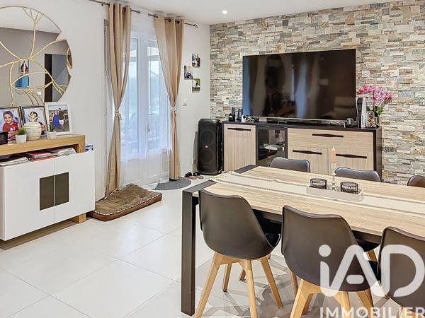 Maison à vendre 5 pièces 108 m² Dangé-Saint-Romain