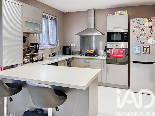 Maison à vendre 5 pièces 108 m² Dangé-Saint-Romain