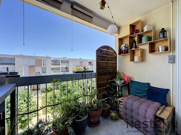 Appartement rénové T4 dernier étage avec loggia balcon et cave Gardanne