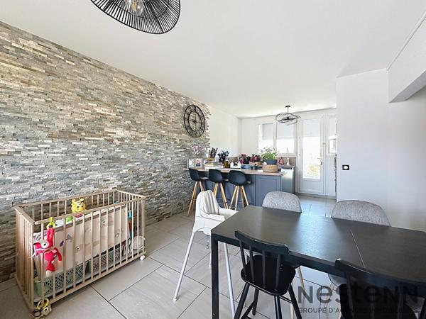 Appartement rénové T4 dernier étage avec loggia balcon et cave Gardanne