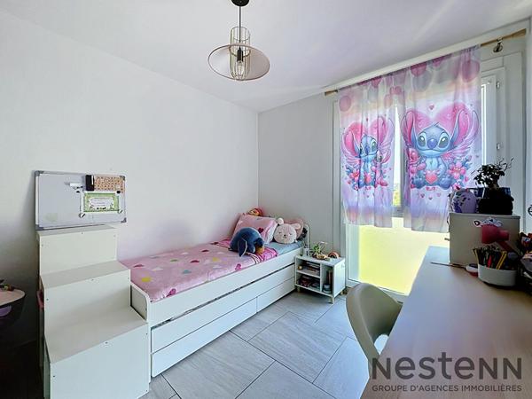 Appartement rénové T4 dernier étage avec loggia balcon et cave Gardanne