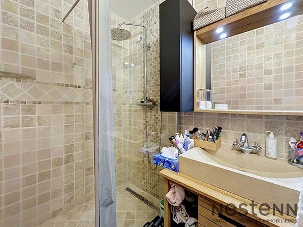 Appartement rénové T4 dernier étage avec loggia balcon et cave Gardanne