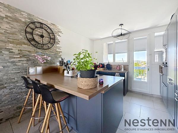 Appartement rénové T4 dernier étage avec loggia balcon et cave Gardanne