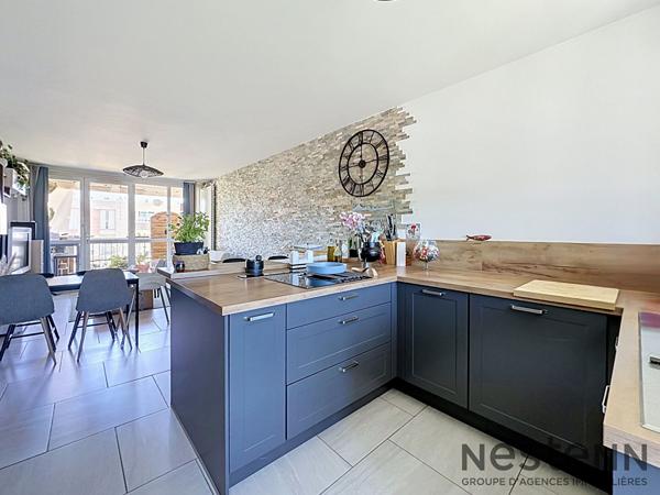 Appartement rénové T4 dernier étage avec loggia balcon et cave Gardanne