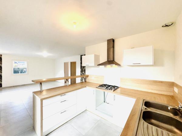 Maison BBC T5 de plain-pied 102 m²- Terrasse et garage - BEURE