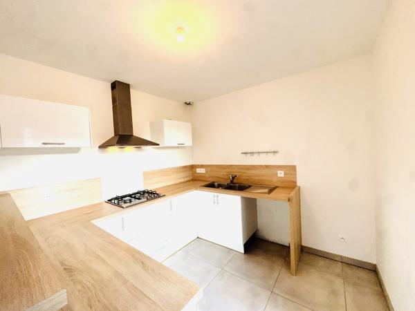 Maison BBC T5 de plain-pied 102 m²- Terrasse et garage - BEURE