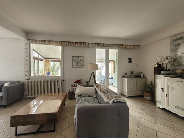 Proche La Rochelle - Maison familiale avec jardin, piscine et véranda