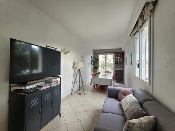 Proche La Rochelle - Maison familiale avec jardin, piscine et véranda