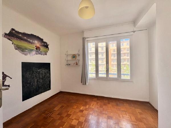 Marseille 8ème - 4 pièce(s) - 113.4 m²  Mermoz loggia balcon box