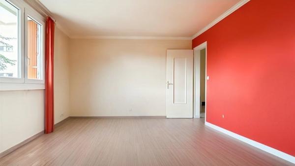 Coup de cœur de l'agence. Appartement soigné à deux pas de la gare et du centre ville de Besançon.