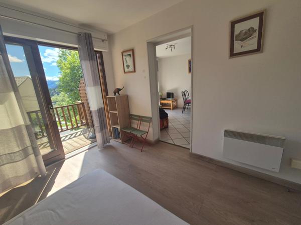 Maison à vendre 10 pièces  (05)